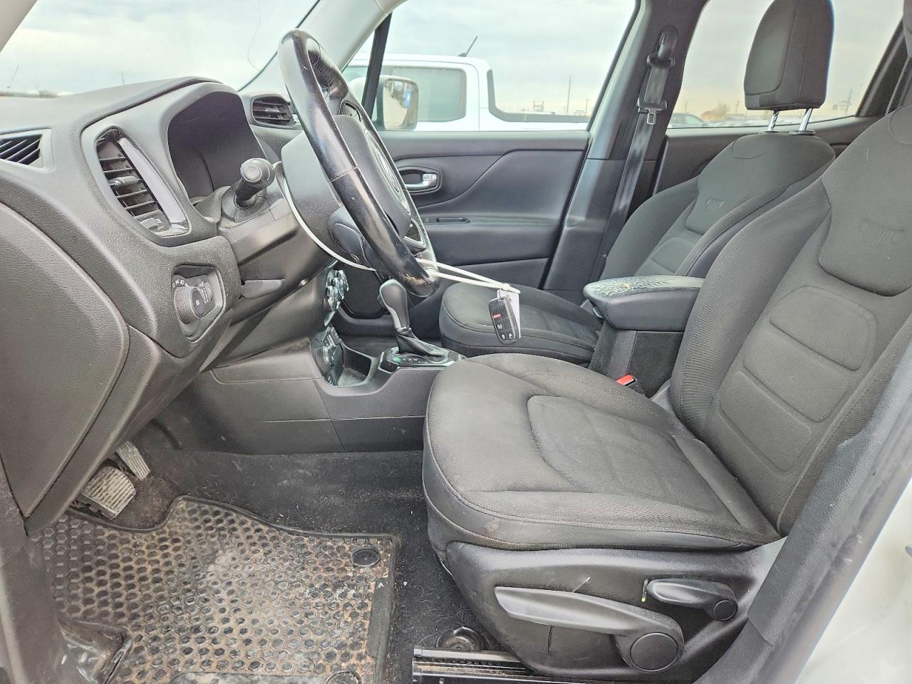 2017 JEEP RENEGADE LATITUDE photo 7