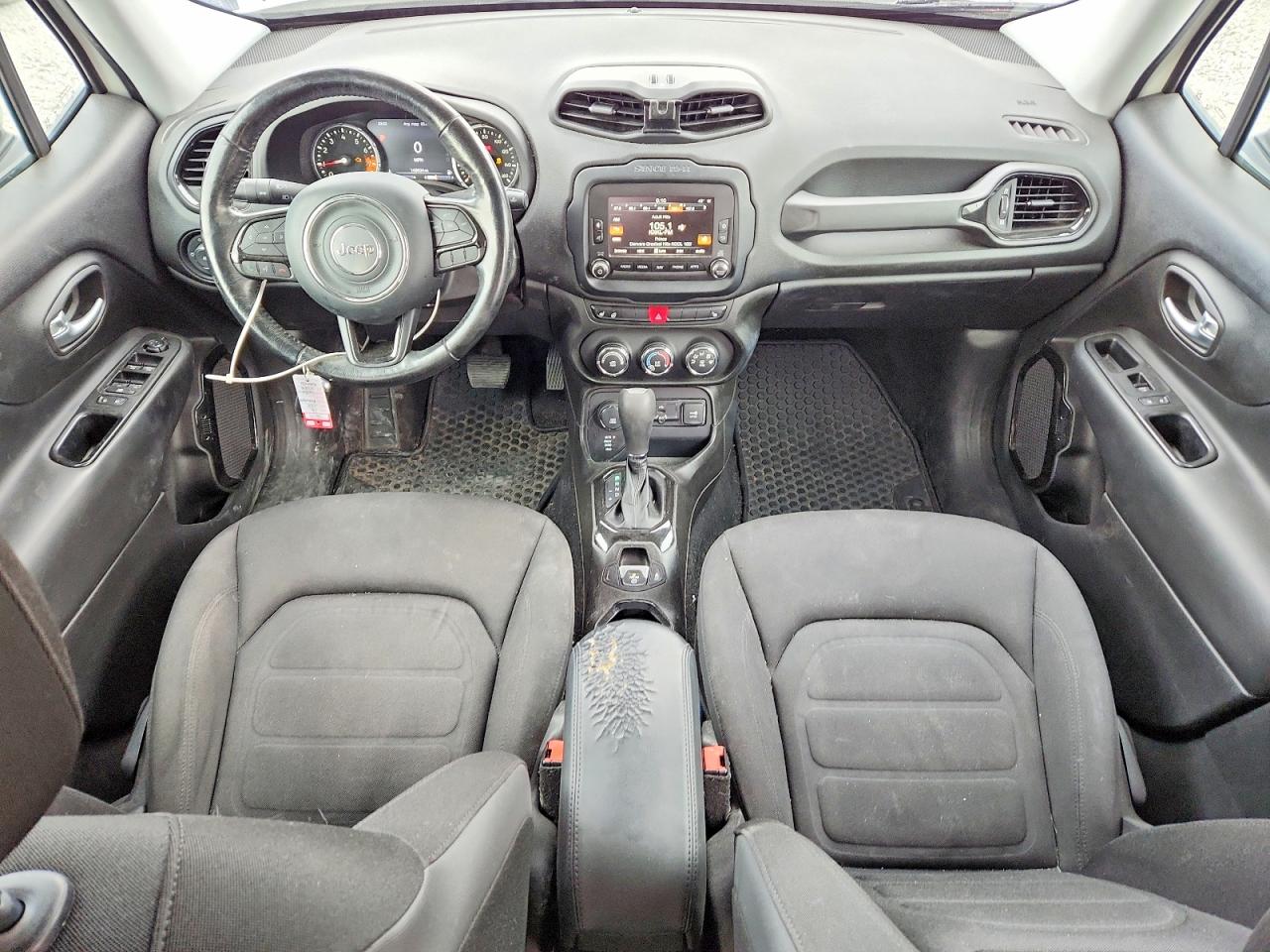2017 JEEP RENEGADE LATITUDE photo 8