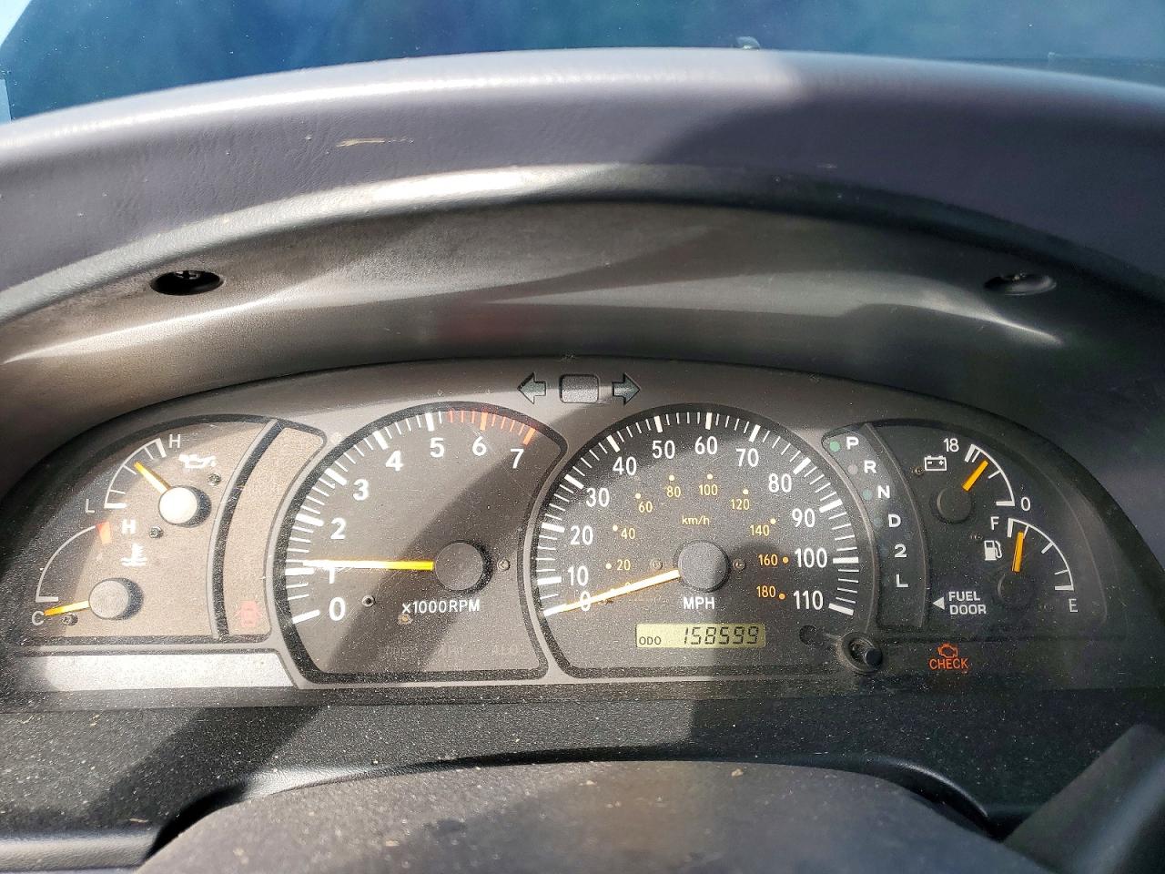 2002 TOYOTA TUNDRA SR5 V8 photo 17