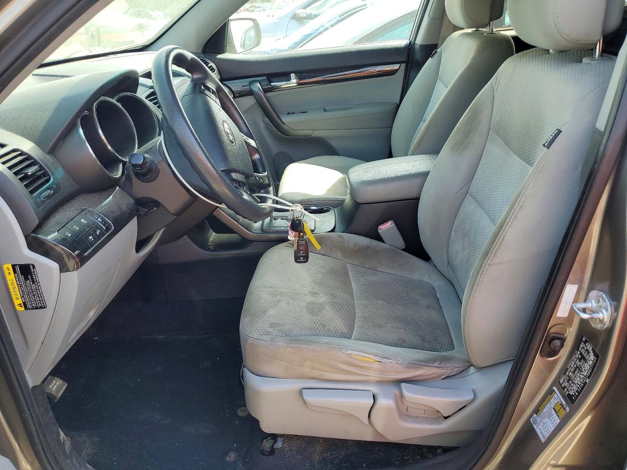 2011 KIA SORENTO LX photo 13