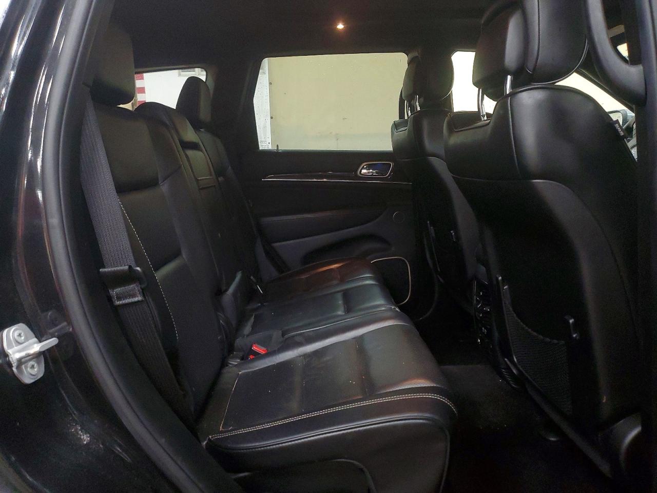 2016 JEEP GRAND CHEROKEE OVERLAND photo 31