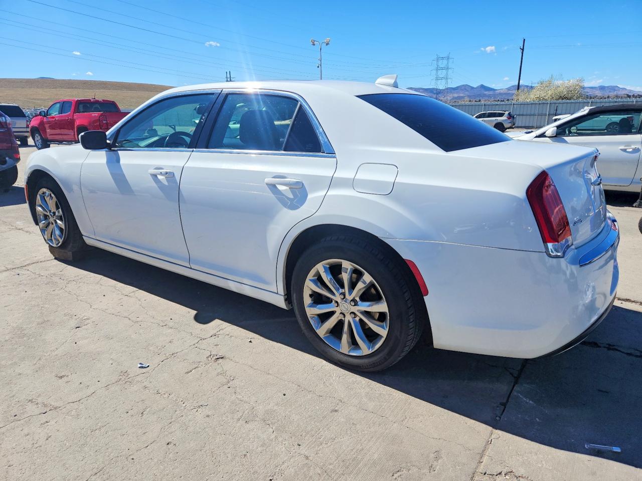 2016 CHRYSLER 300 LIMITED photo 3