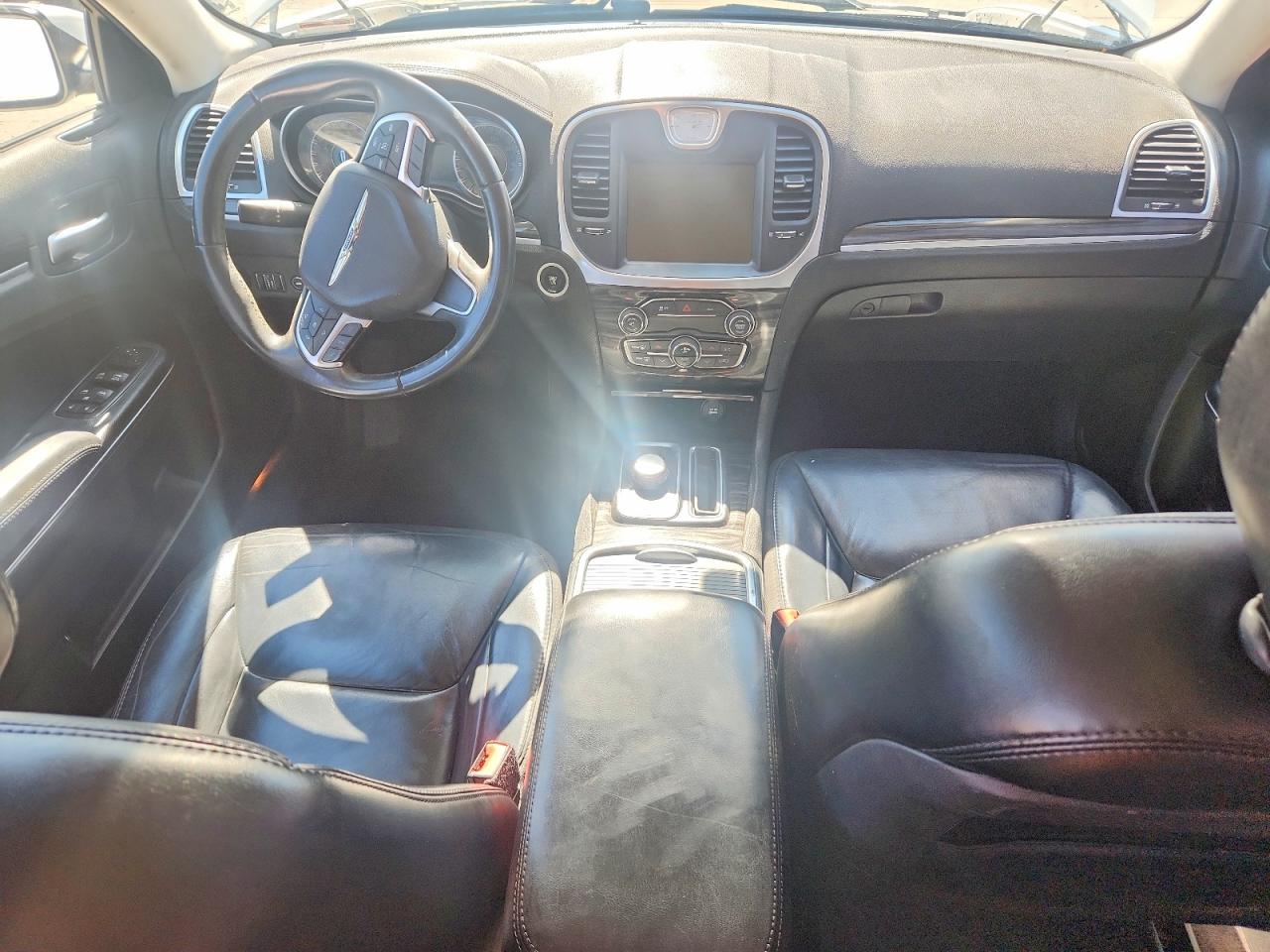 2016 CHRYSLER 300 LIMITED photo 15