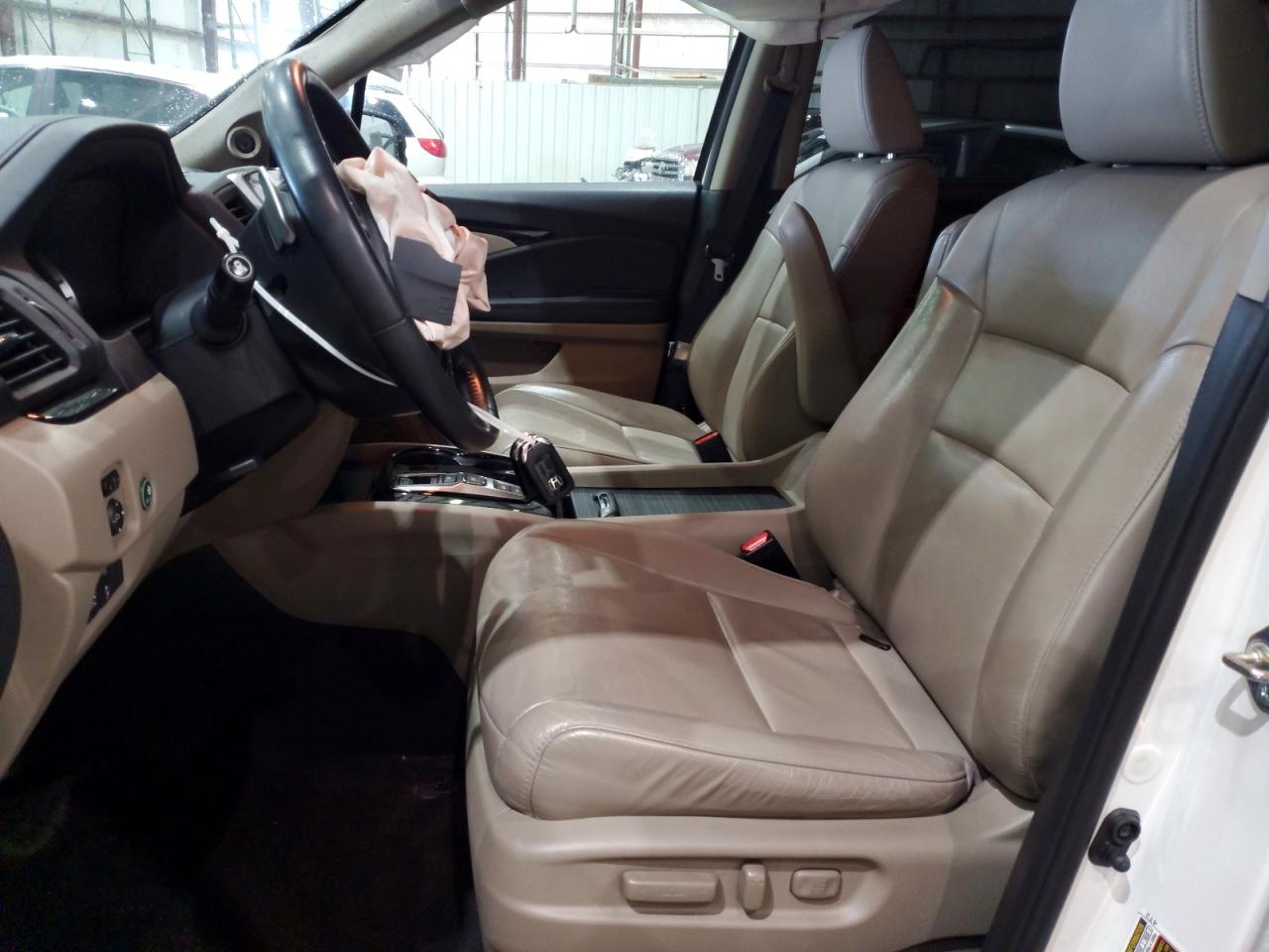2016 HONDA PILOT TOURING photo 7