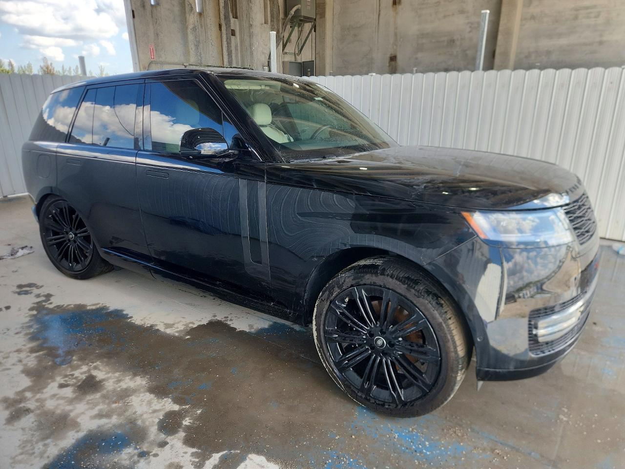 2025 LAND ROVER RANGE ROVER SE photo 7