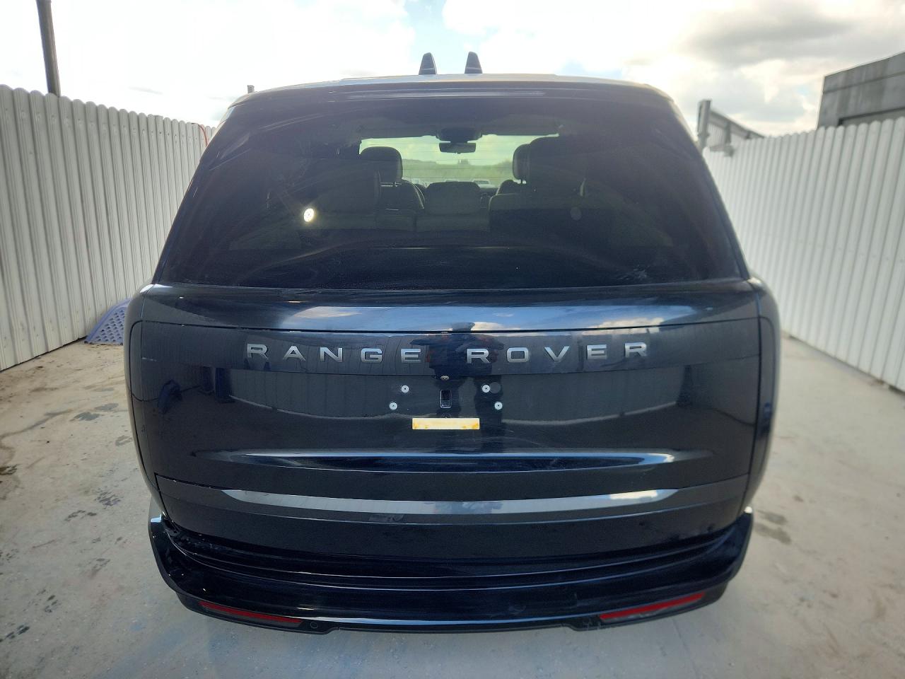 2025 LAND ROVER RANGE ROVER SE photo 11