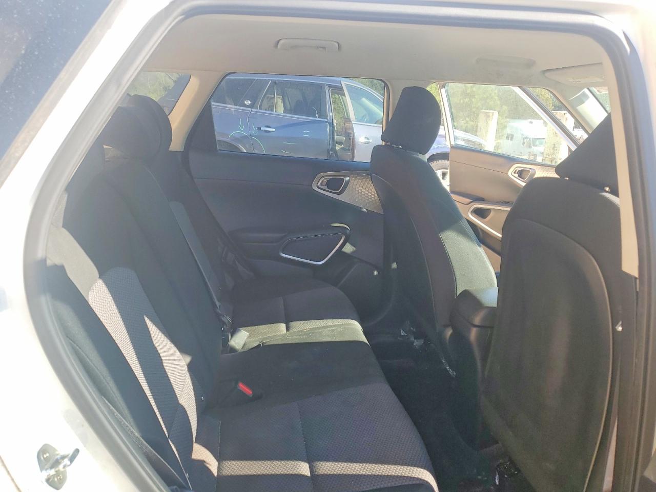 2021 KIA SOUL LX photo 19