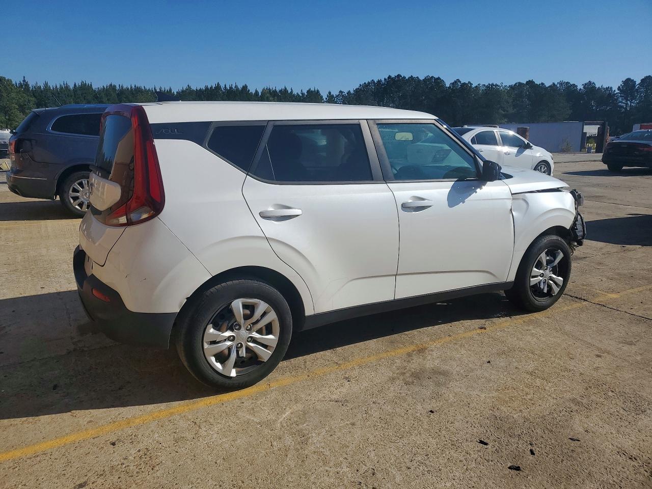 2021 KIA SOUL LX photo 5