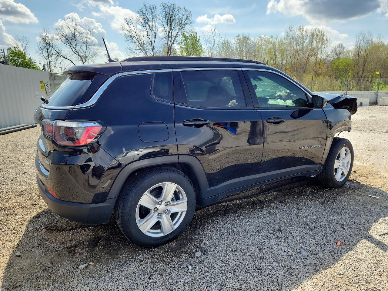 2022 JEEP COMPASS LATITUDE photo 3