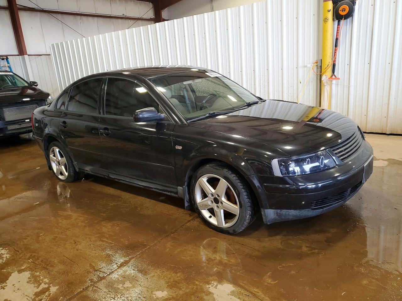 2001 VOLKSWAGEN PASSAT GLX 4MOTION photo 7