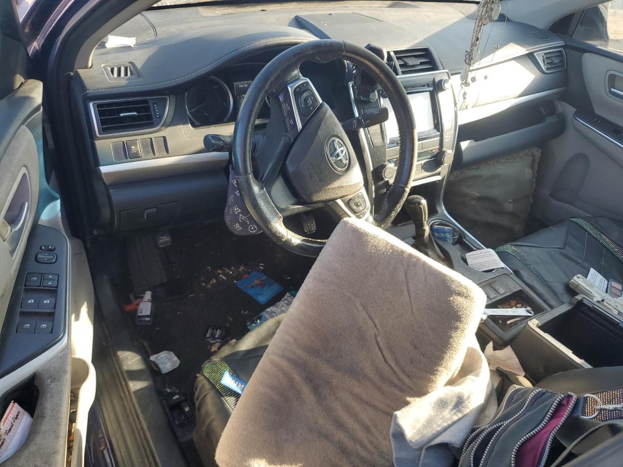 2015 TOYOTA CAMRY HYBRID photo 8
