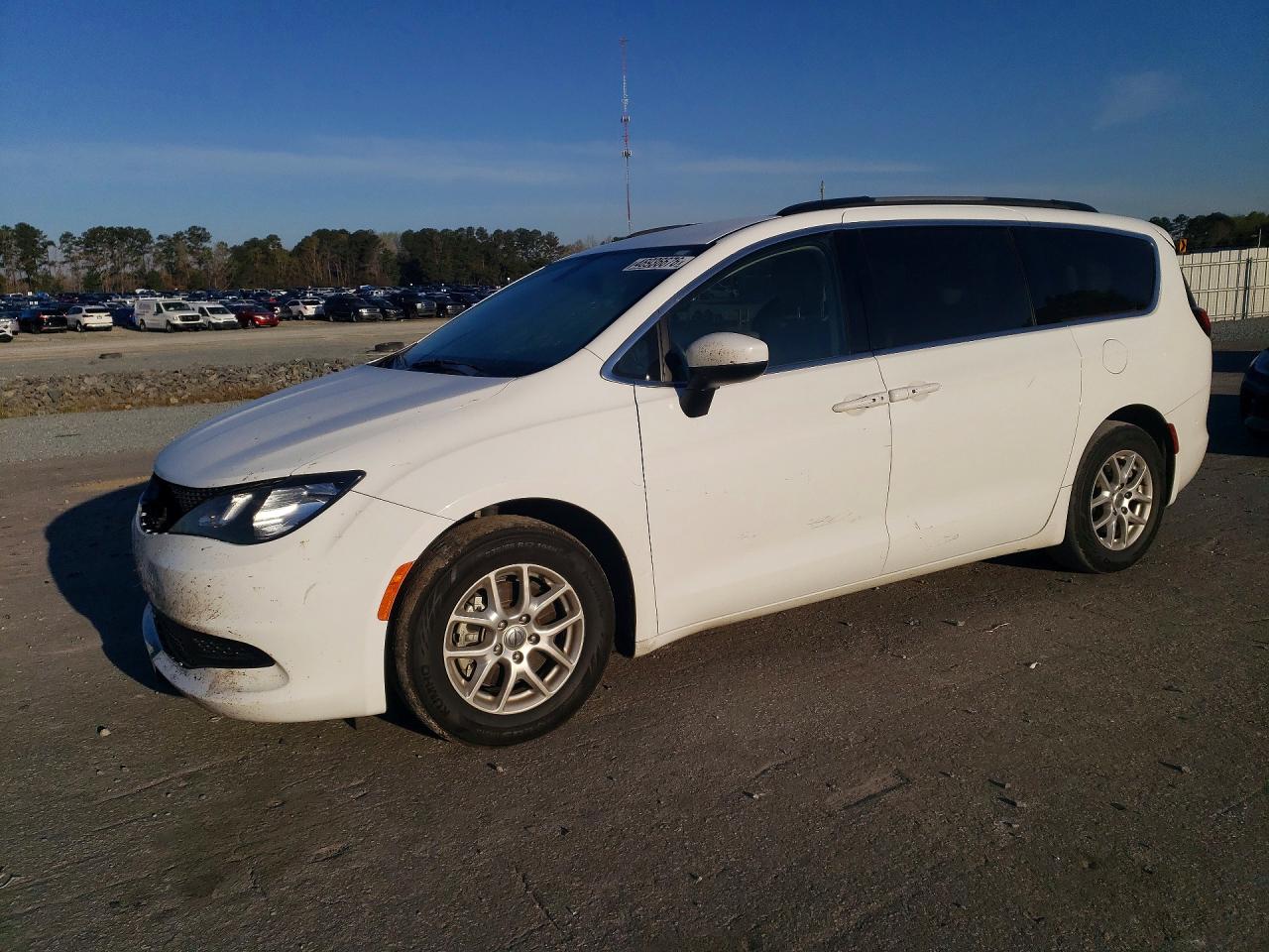 2021 CHRYSLER VOYAGER