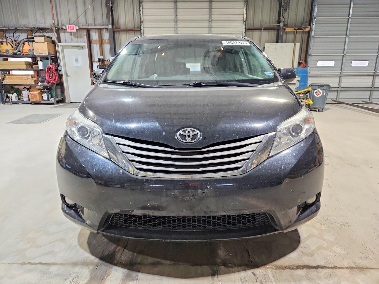 2015 TOYOTA SIENNA XLE 8-PASSENGER photo 5