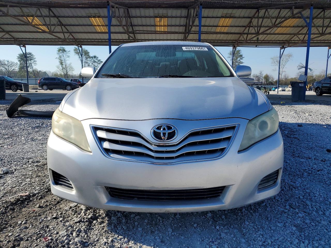 2010 TOYOTA CAMRY LE photo 5