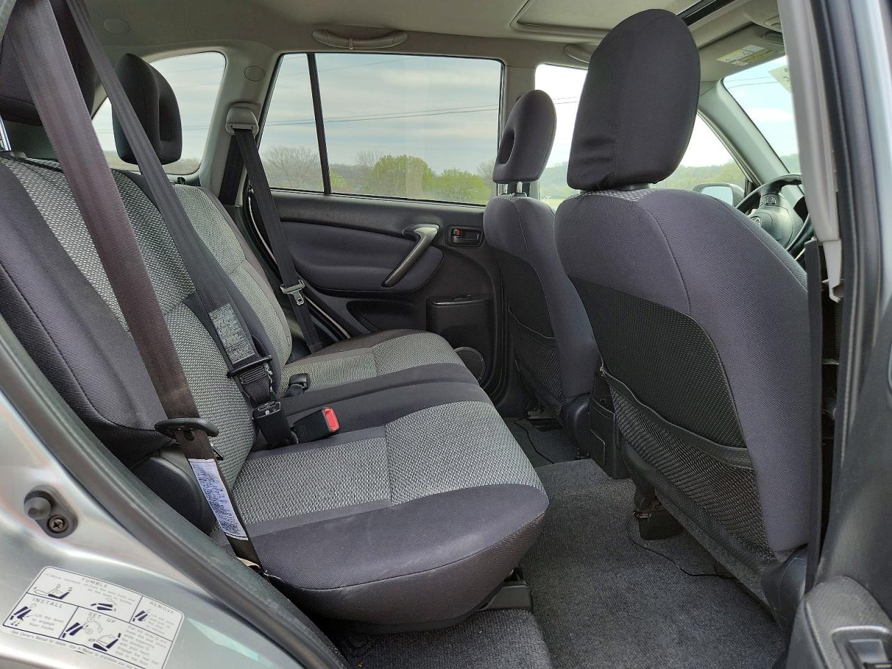 2004 TOYOTA RAV4 BASE photo 21