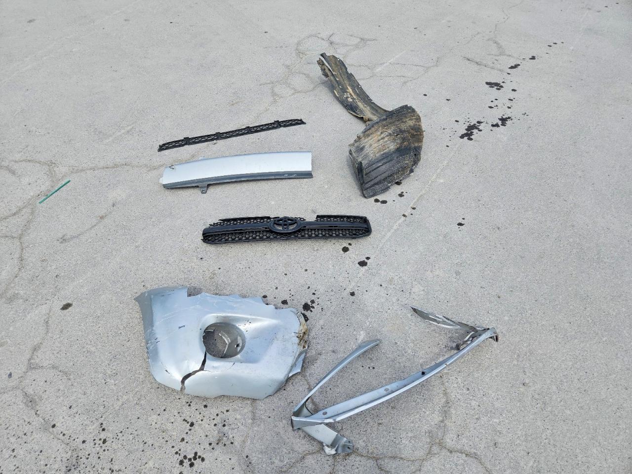 2004 TOYOTA RAV4 BASE photo 25