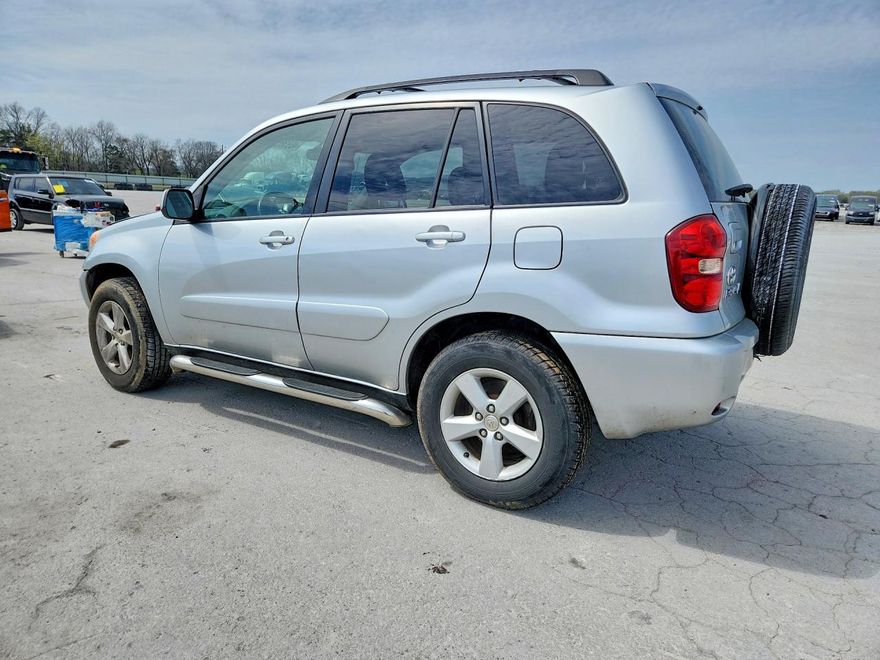 2004 TOYOTA RAV4 BASE photo 3