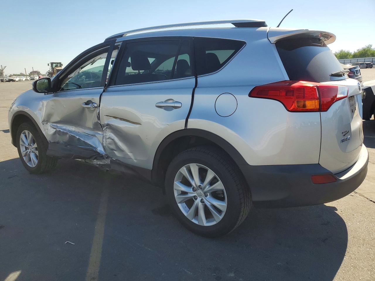 2013 TOYOTA RAV4 photo 3