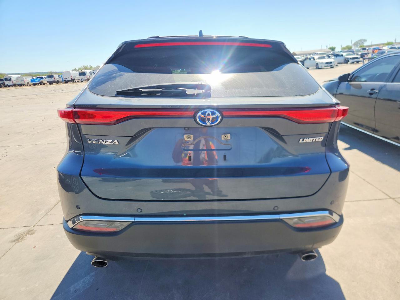 2023 TOYOTA VENZA LIMITED photo 11