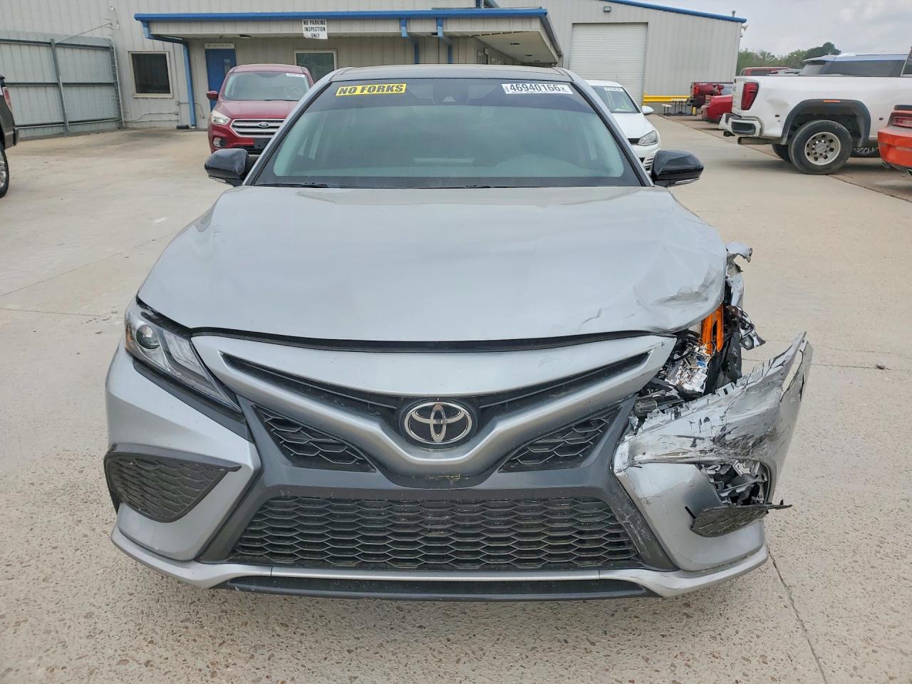 2021 TOYOTA CAMRY photo 9