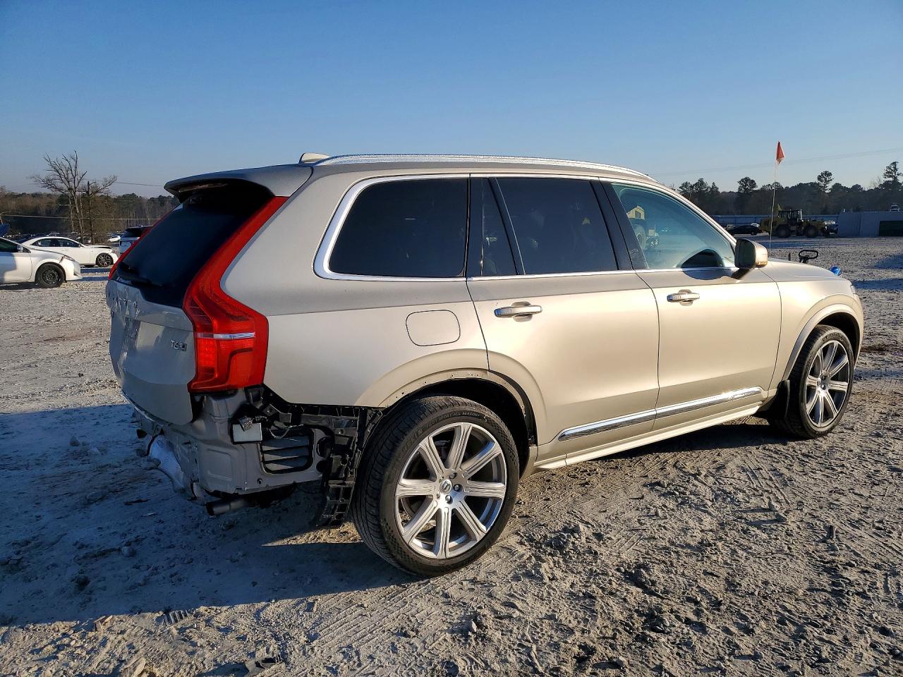 2018 VOLVO XC90 T6 photo 3