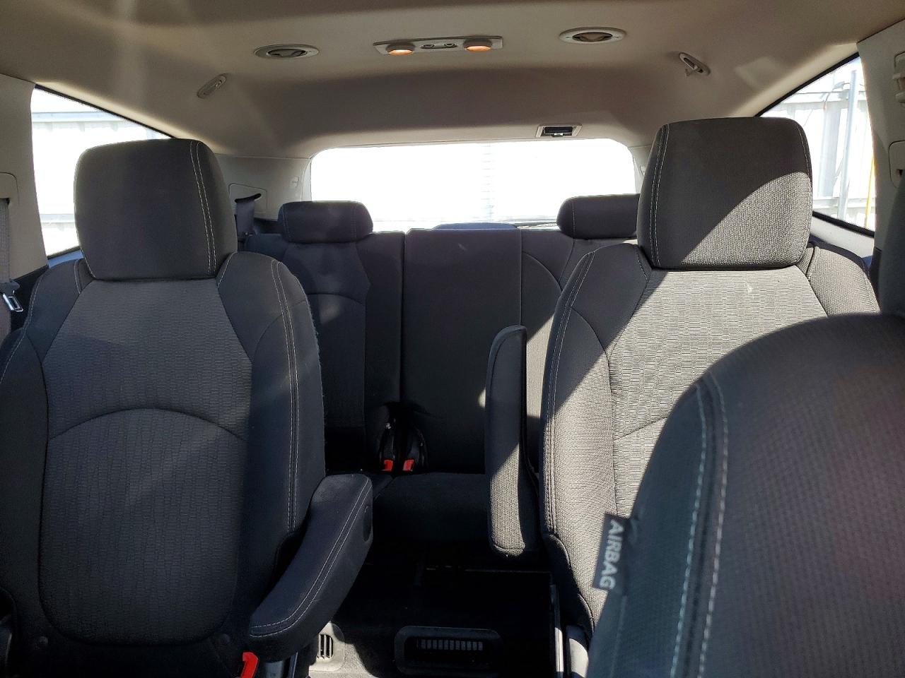 2014 CHEVROLET TRAVERSE LT photo 28