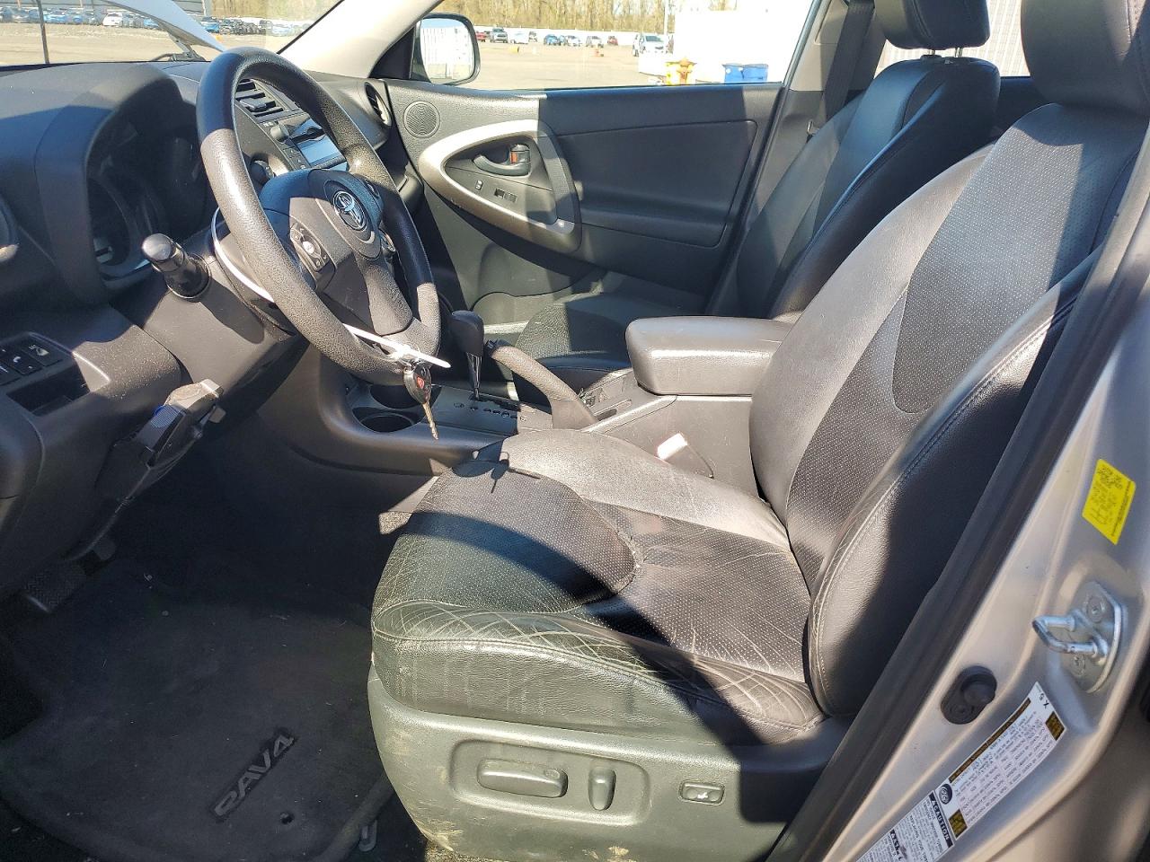 2010 TOYOTA RAV4 SPORT photo 13