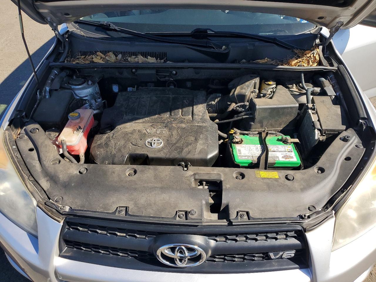 2010 TOYOTA RAV4 SPORT photo 21