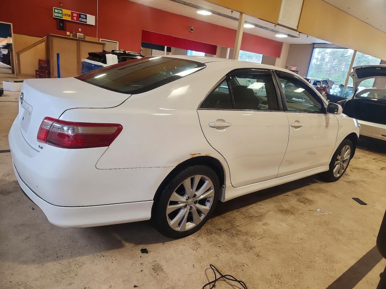 2008 TOYOTA CAMRY LE photo 3