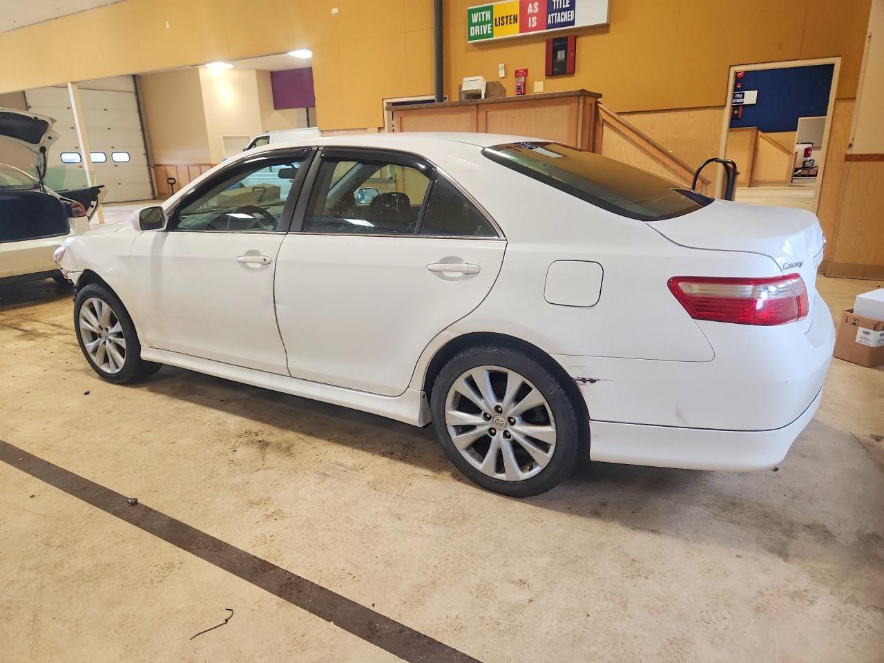 2008 TOYOTA CAMRY LE photo 2