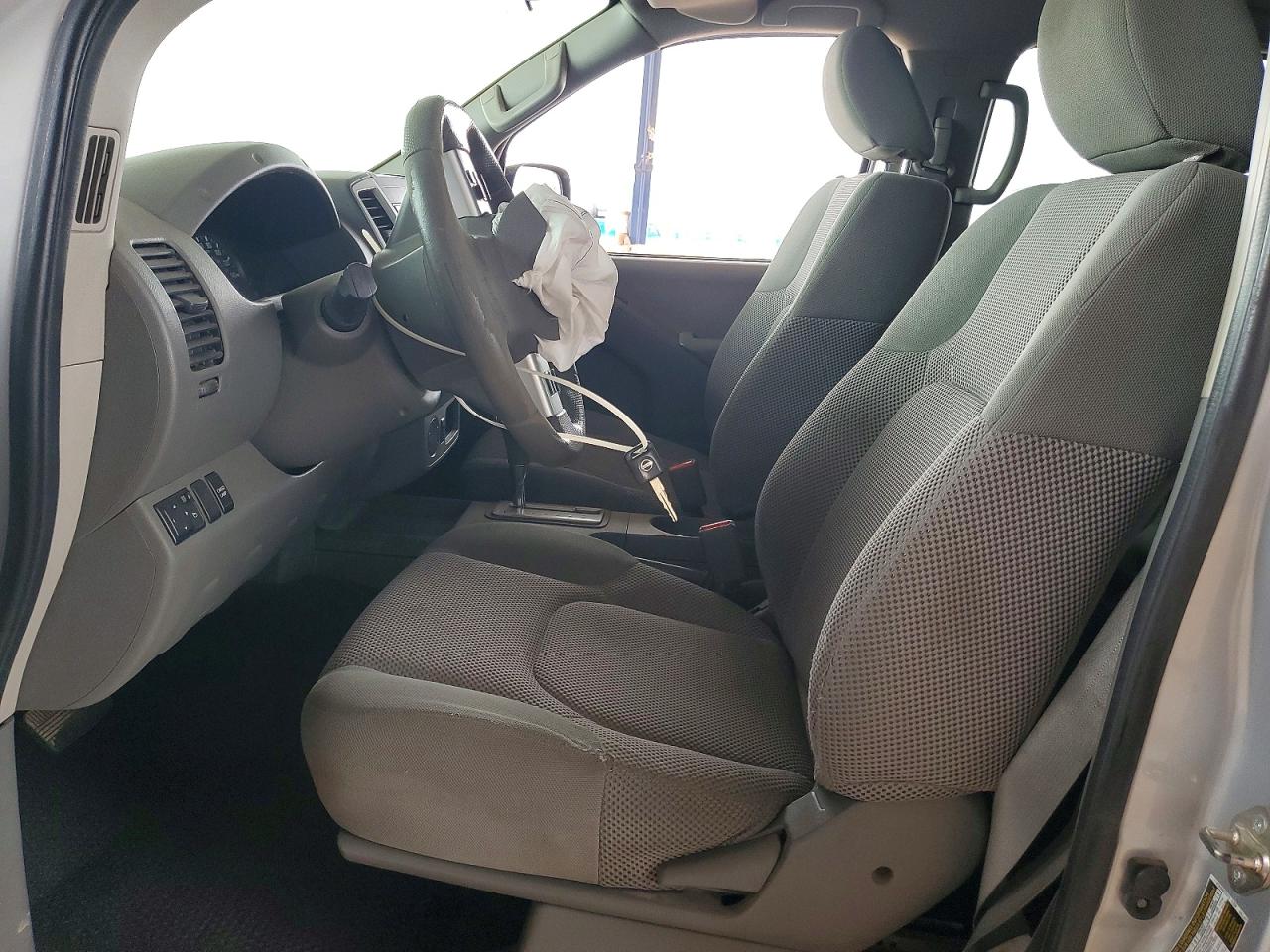 2019 NISSAN FRONTIER SV photo 19