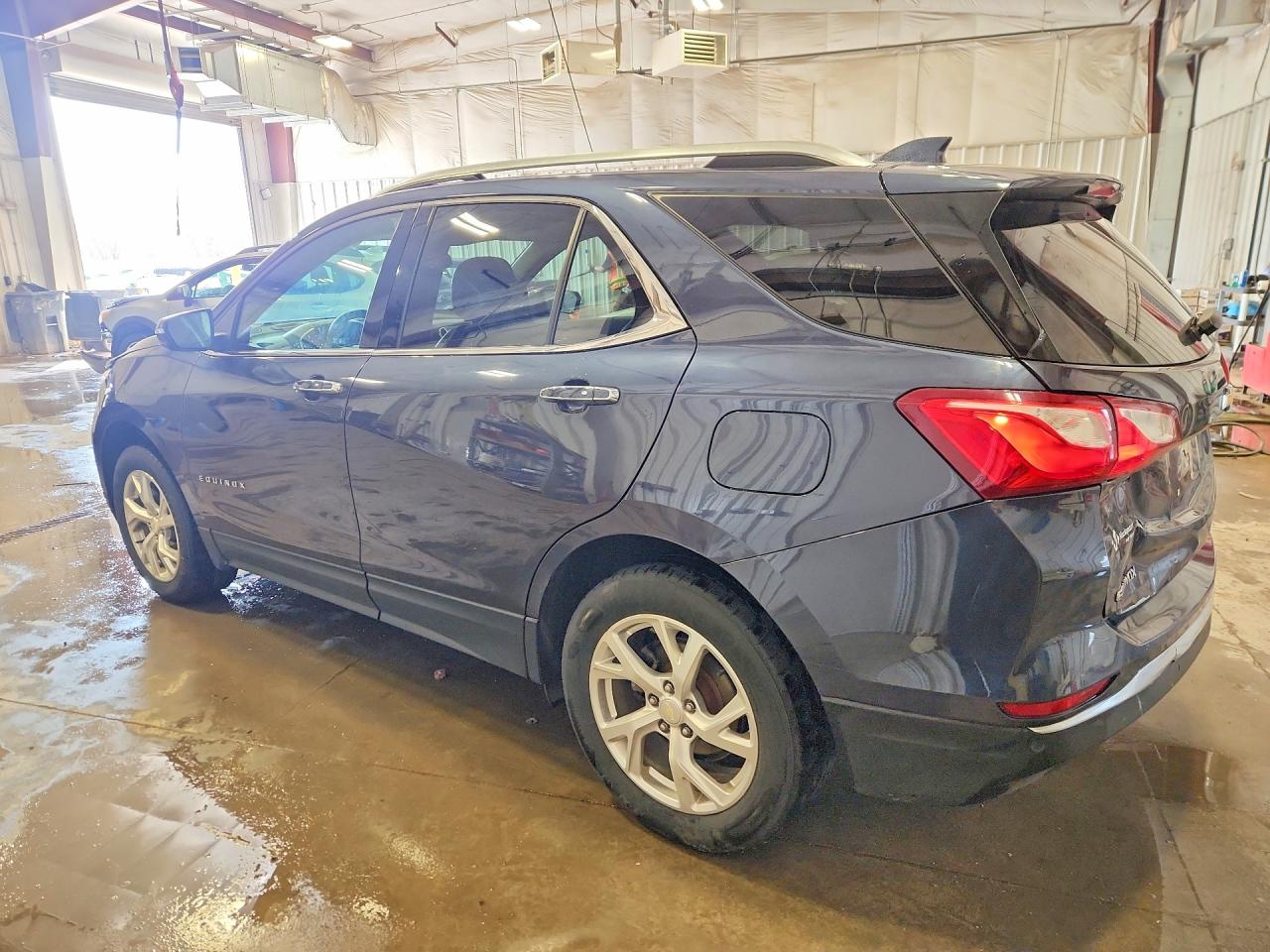2018 CHEVROLET EQUINOX PREMIER photo 4