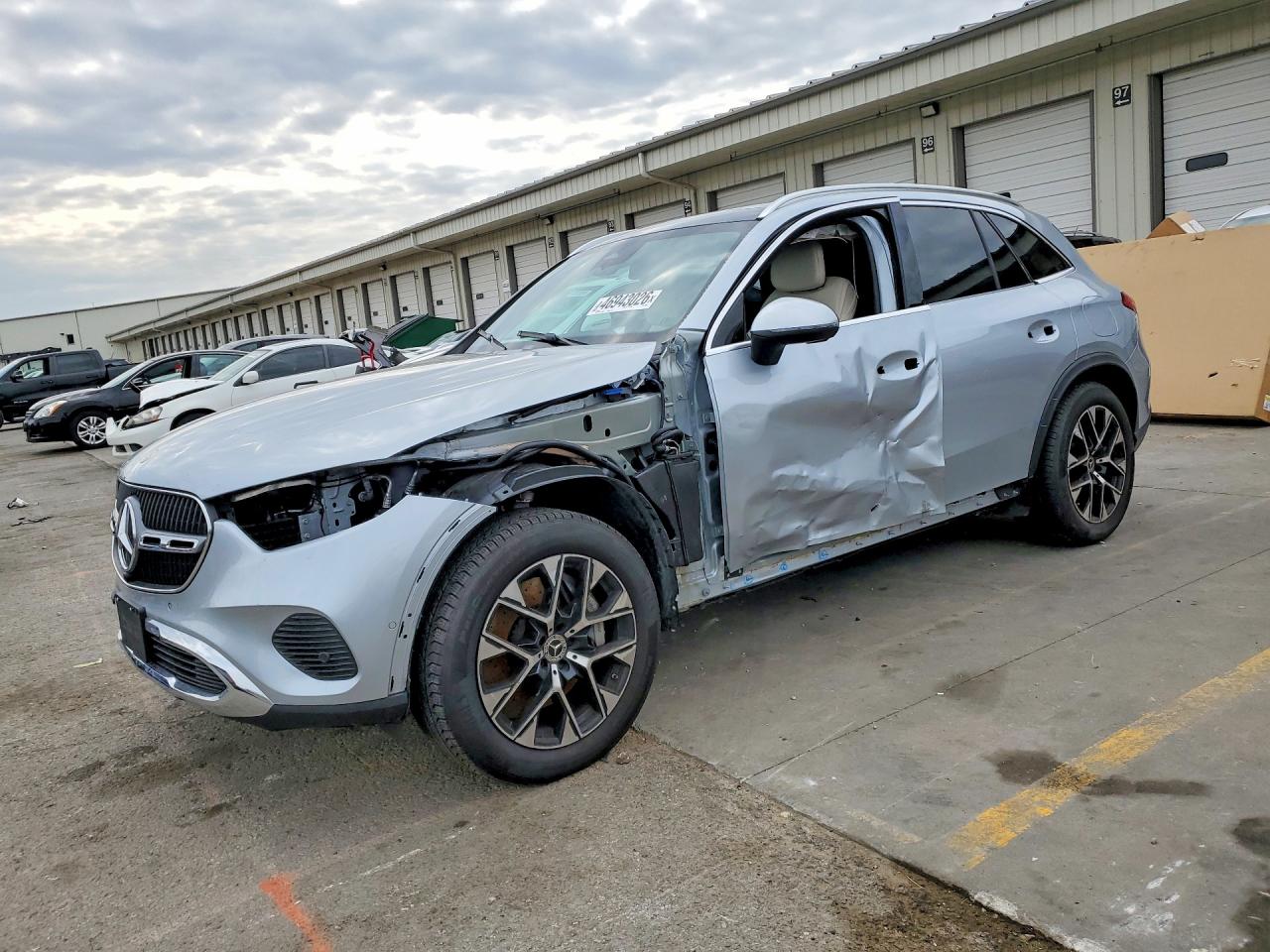 2025 MERCEDES-BENZ GLC