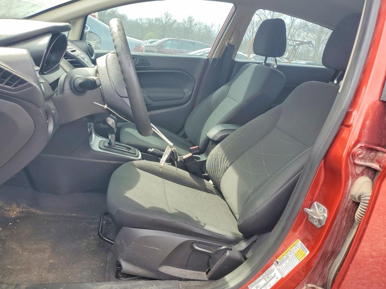 2019 FORD FIESTA SE photo 13