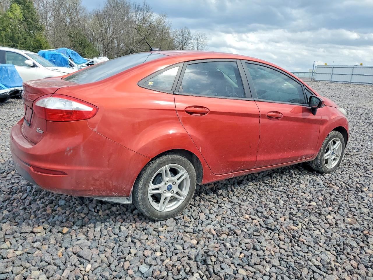 2019 FORD FIESTA SE photo 5