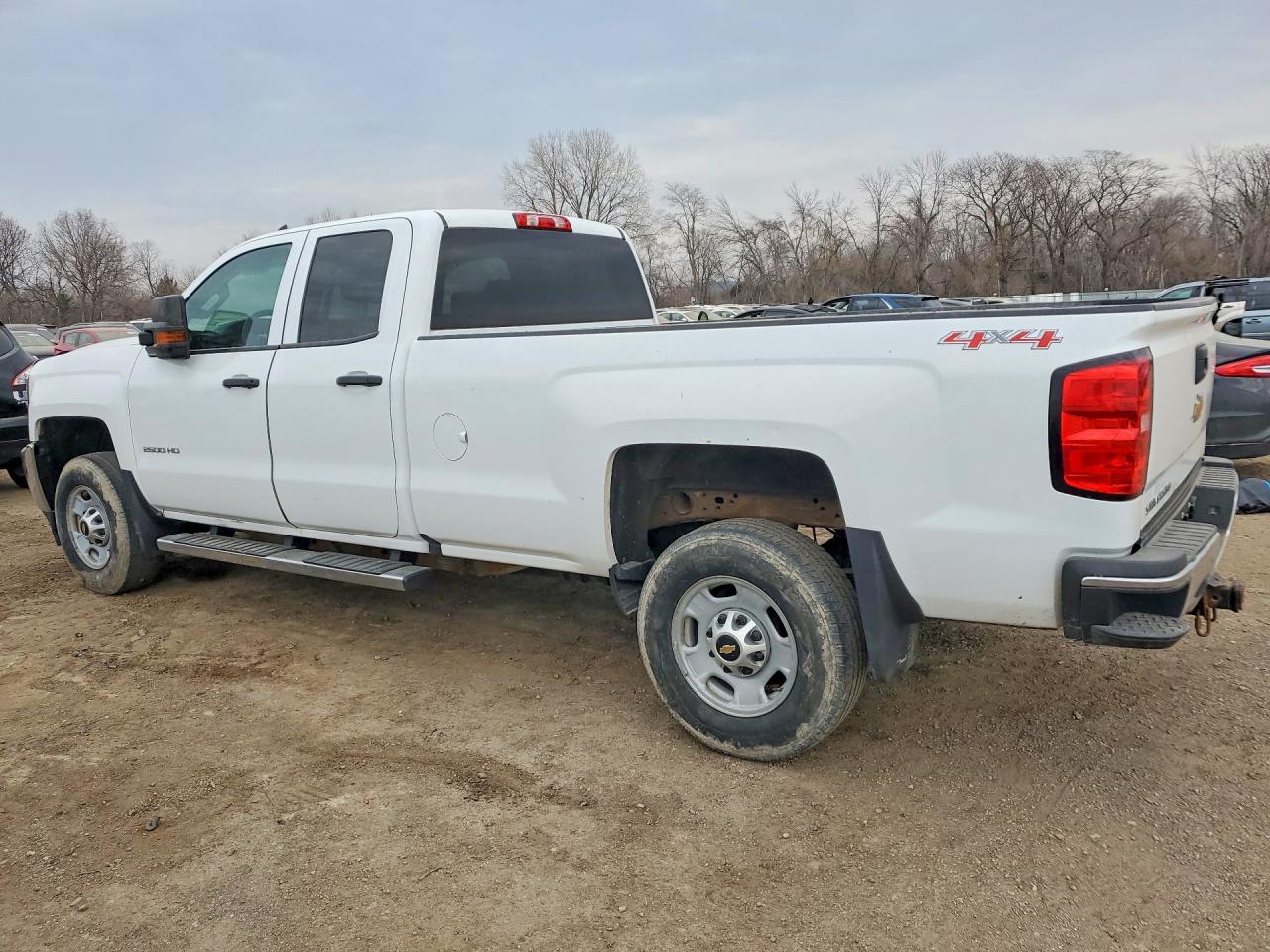 2017 CHEVROLET SILVERADO K2500 HEAVY DUTY photo 2