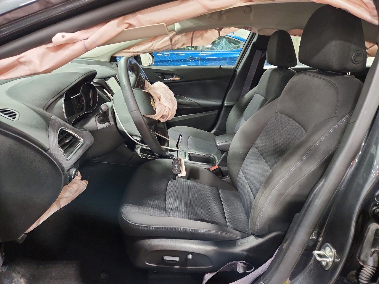 2017 CHEVROLET CRUZE LT photo 13