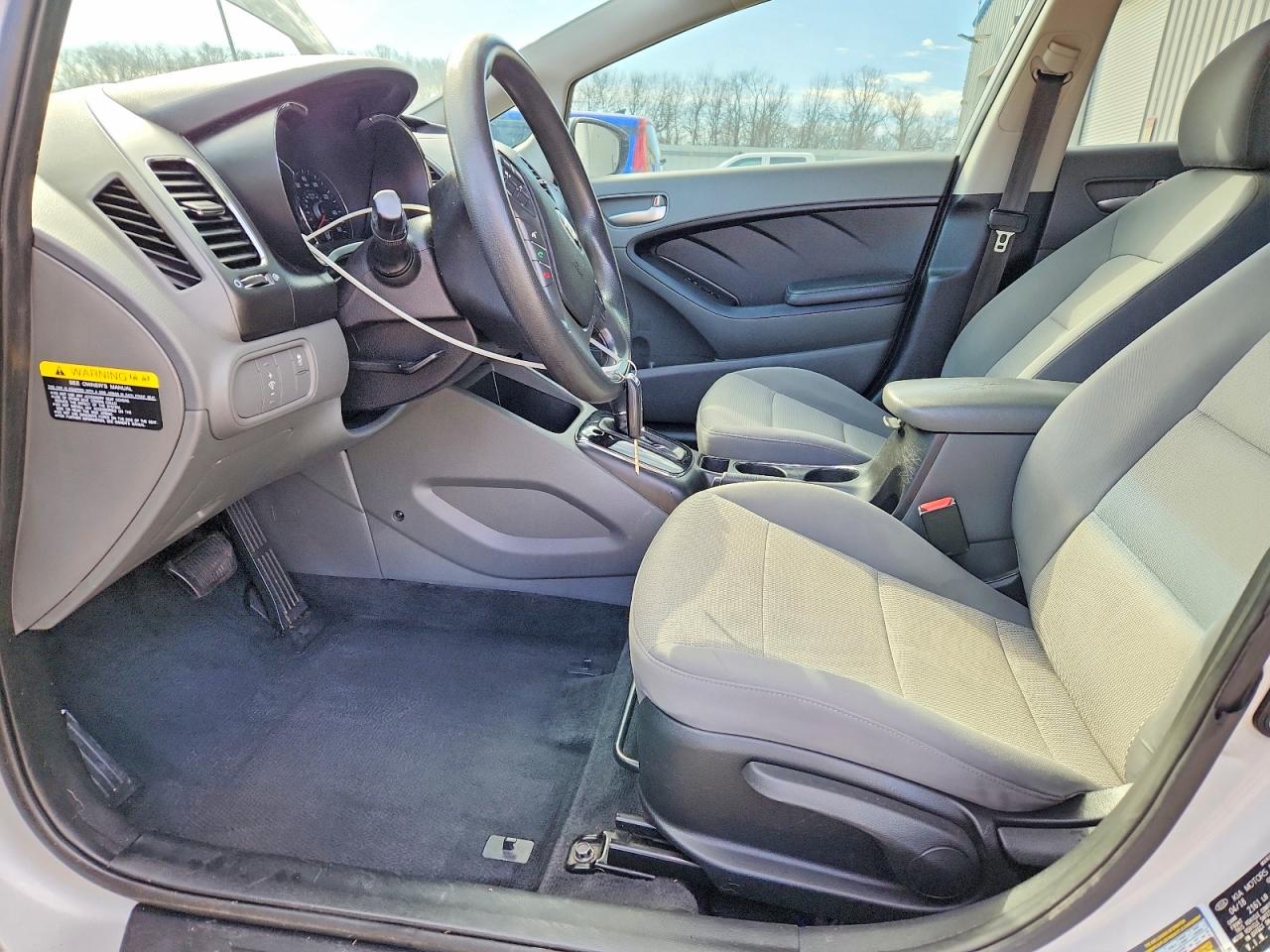 2018 KIA FORTE LX photo 13