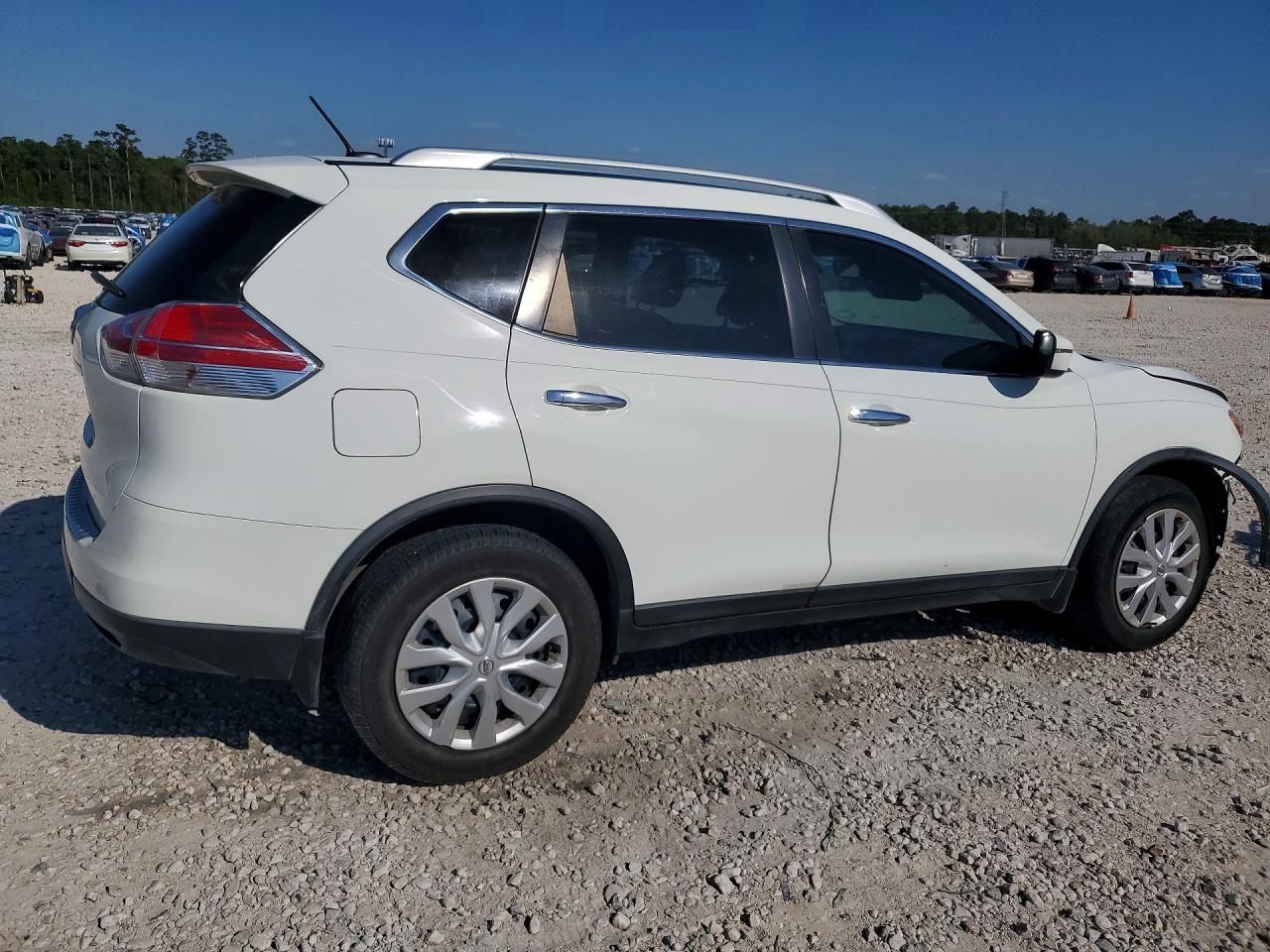 2016 NISSAN ROGUE S photo 5