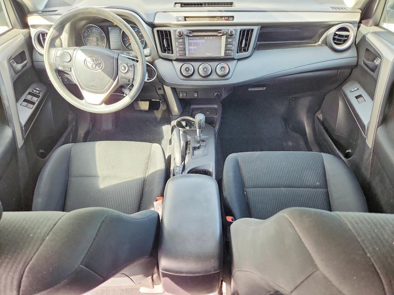 2018 TOYOTA RAV4 LE photo 15