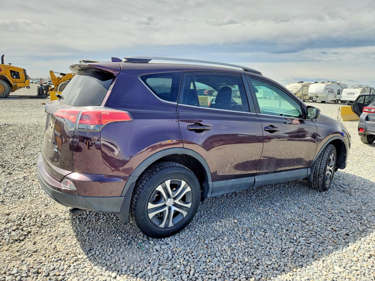 2018 TOYOTA RAV4 LE photo 5