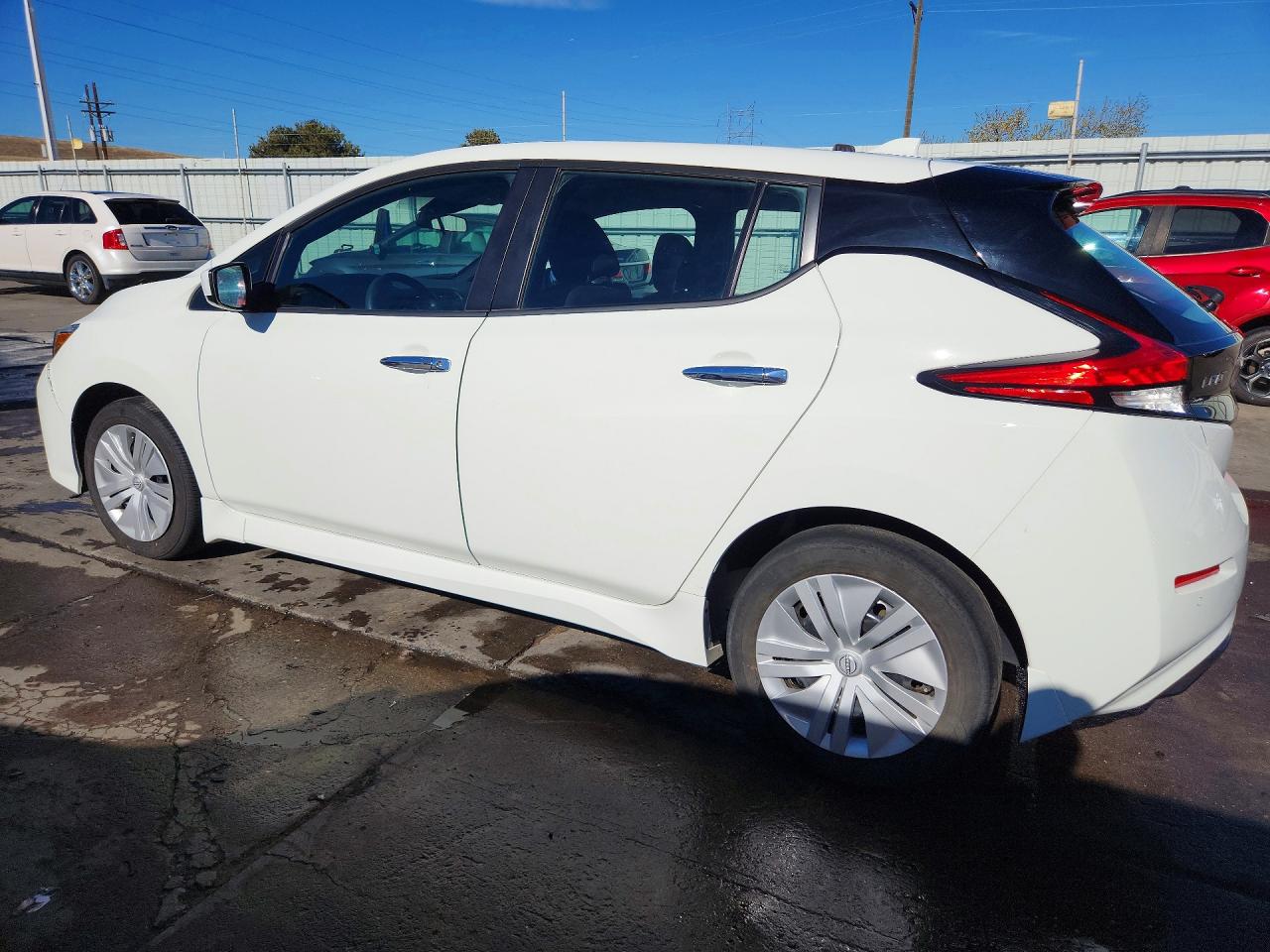 2025 NISSAN LEAF S photo 4