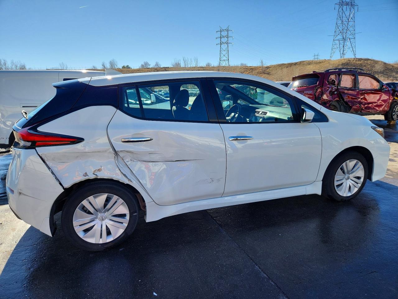 2025 NISSAN LEAF S photo 7