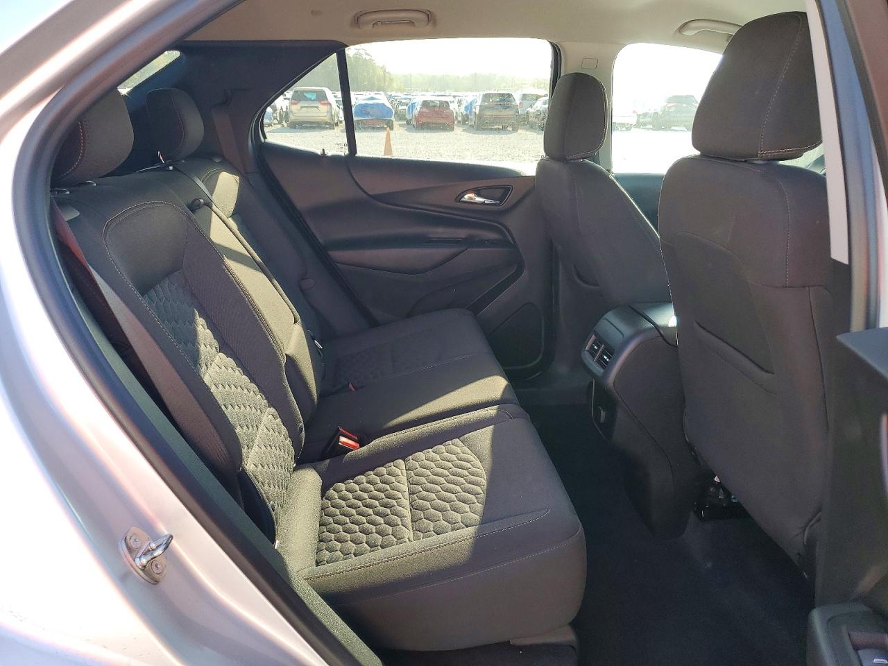 2018 CHEVROLET EQUINOX LT photo 21