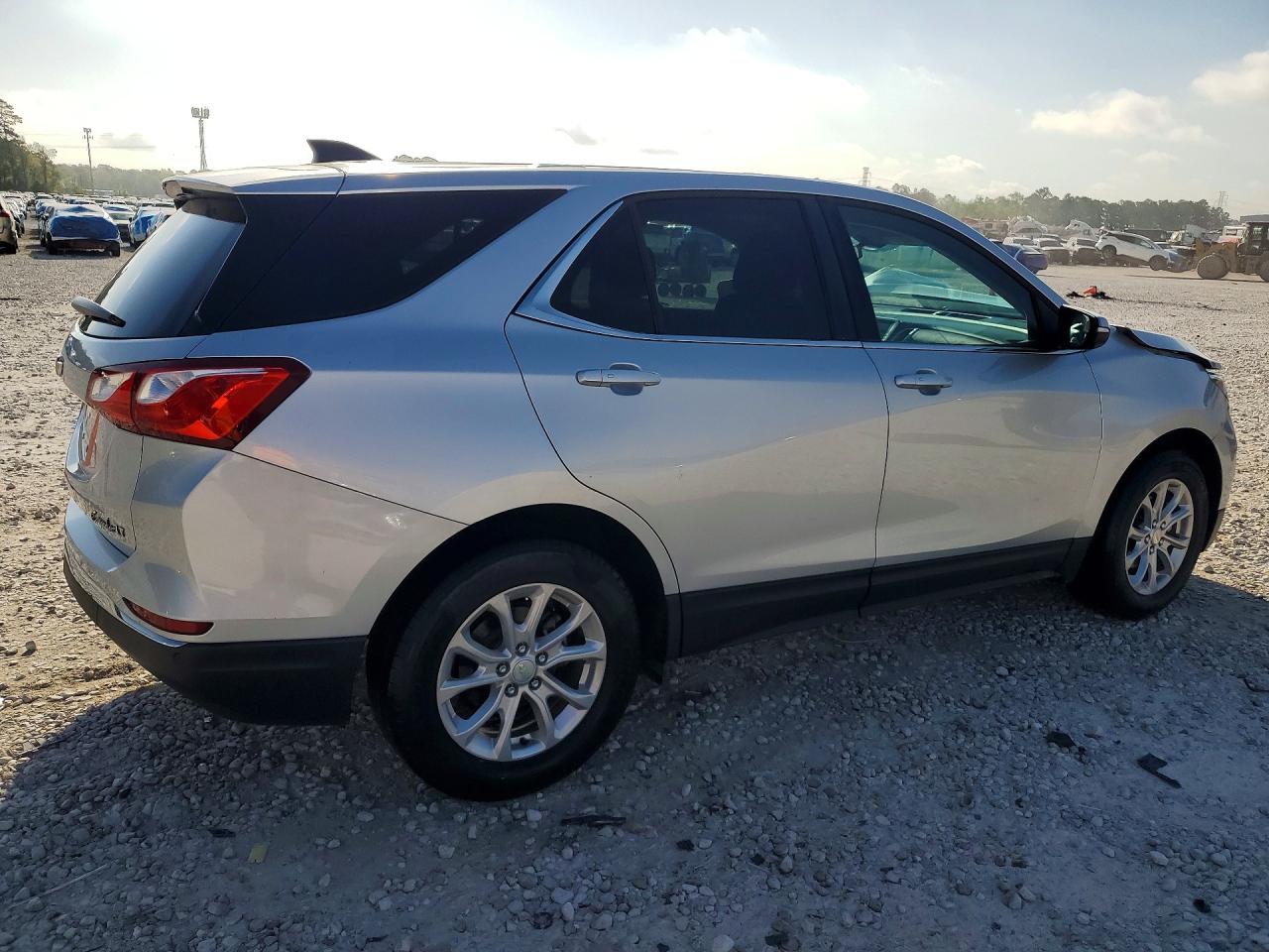 2018 CHEVROLET EQUINOX LT photo 5