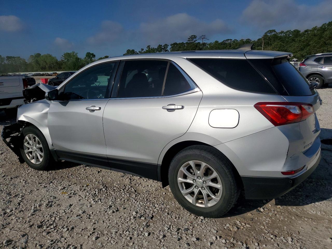 2018 CHEVROLET EQUINOX LT photo 3