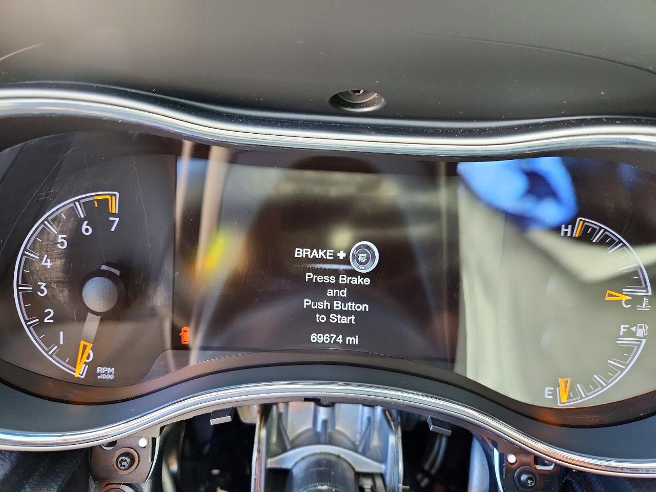 2019 JEEP GRAND CHEROKEE LAREDO photo 17