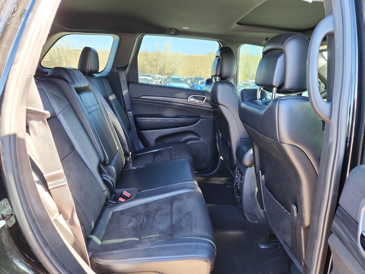 2019 JEEP GRAND CHEROKEE LAREDO photo 21