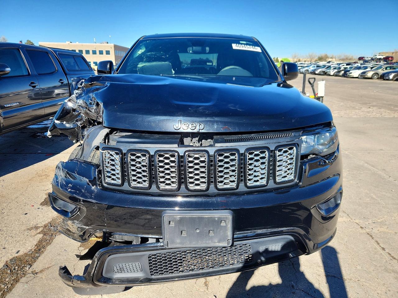 2019 JEEP GRAND CHEROKEE LAREDO photo 9