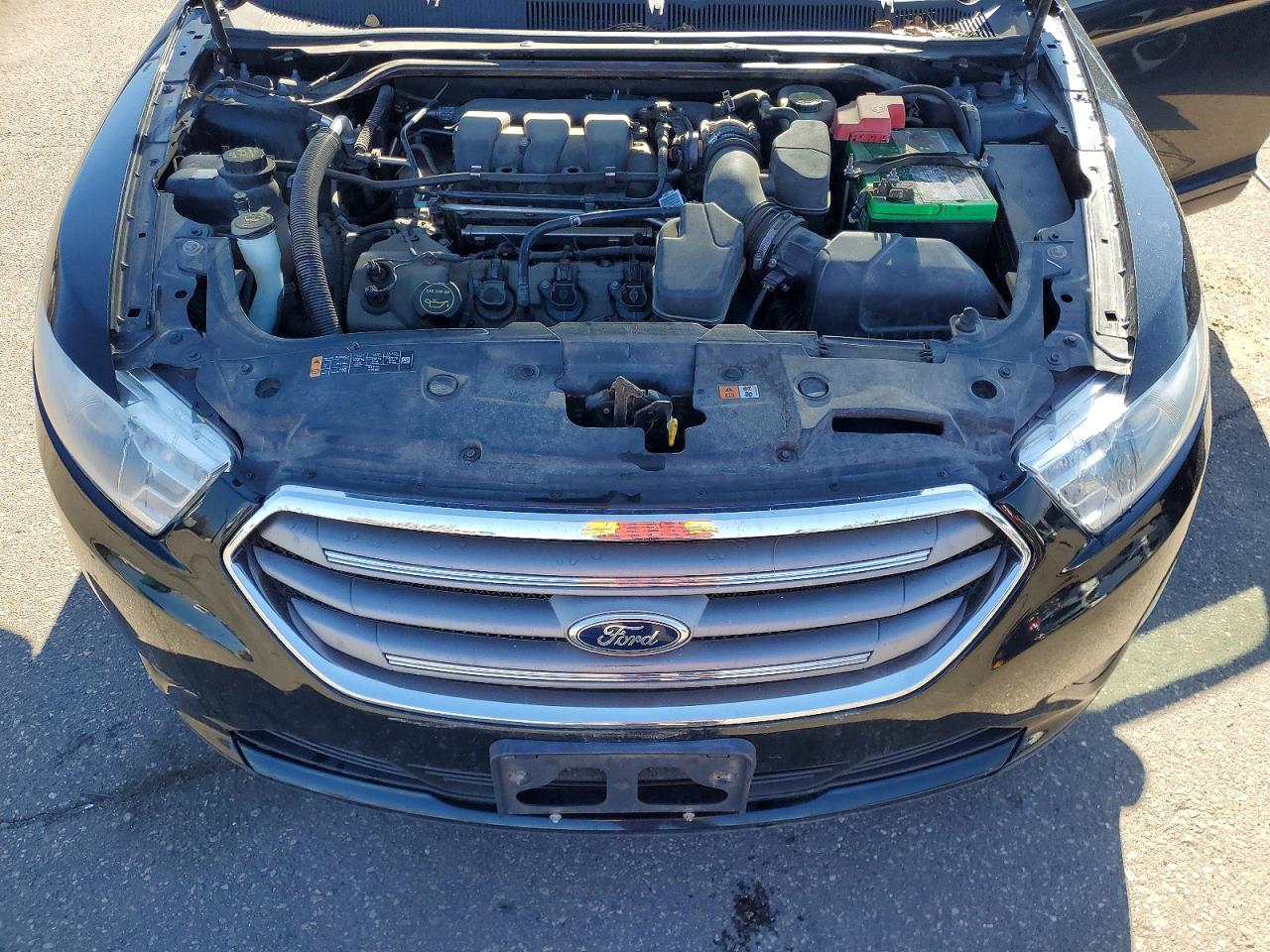 2015 FORD TAURUS SEL photo 11